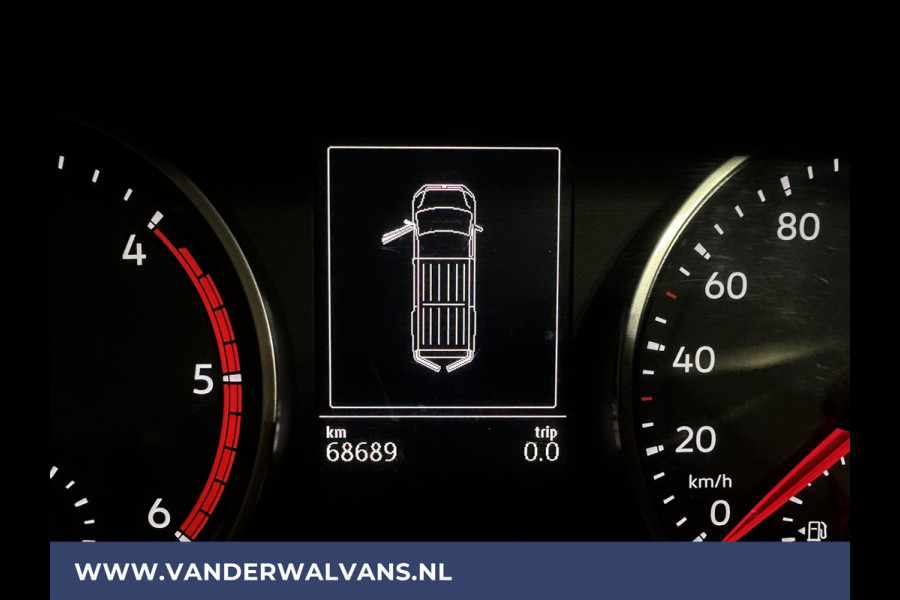 Volkswagen Crafter 2.0 TDI 140 pk L3H2 L2H1 Euro6 Airco | Navigatie | Apple Carplay | Android Auto | Trekhaak Parkeersensoren, Bijrijdersbank