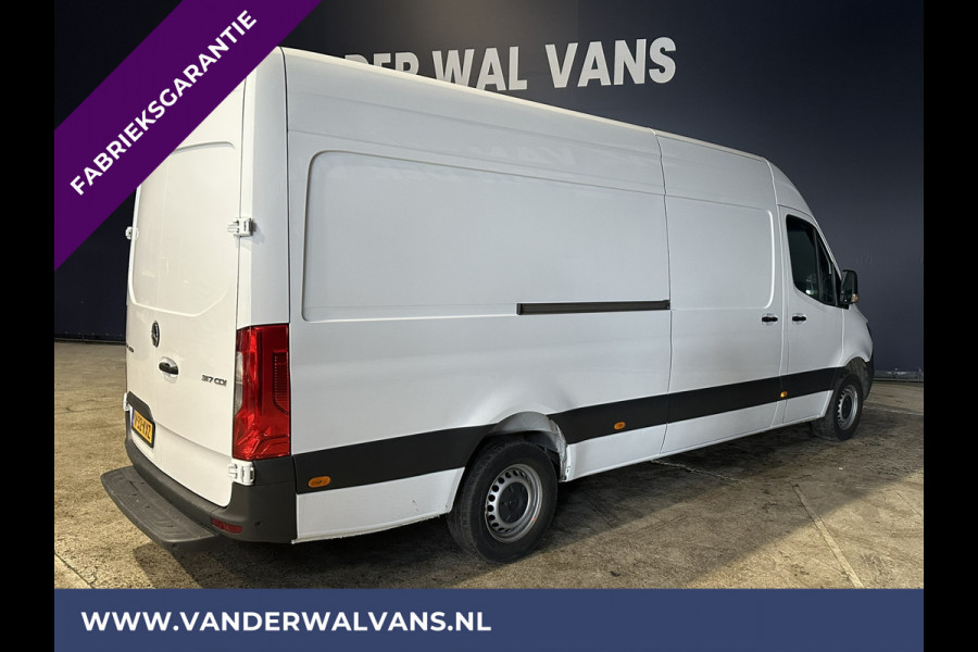 Mercedes-Benz Sprinter 317 CDI 170pk L3H2 Fabrieksgarantie Euro6 Airco | Camera | Apple Carplay | Android Auto Cruisecontrol, Parkeersensoren, Bijrijdersbank, Stoelverwarming, MBUX