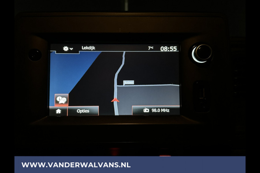 Renault Master 2.3 dCi 136pk L2H2 Euro6 Airco | Navigatie | Camera | 2500kg Trekhaak | LED cruisecontrol, parkeersensoren, bijrijdersbank