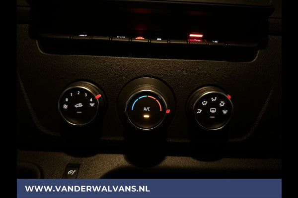 Renault Master 2.3 dCi 136pk L2H2 Euro6 Airco | Navigatie | Camera | 2500kg Trekhaak | LED cruisecontrol, parkeersensoren, bijrijdersbank