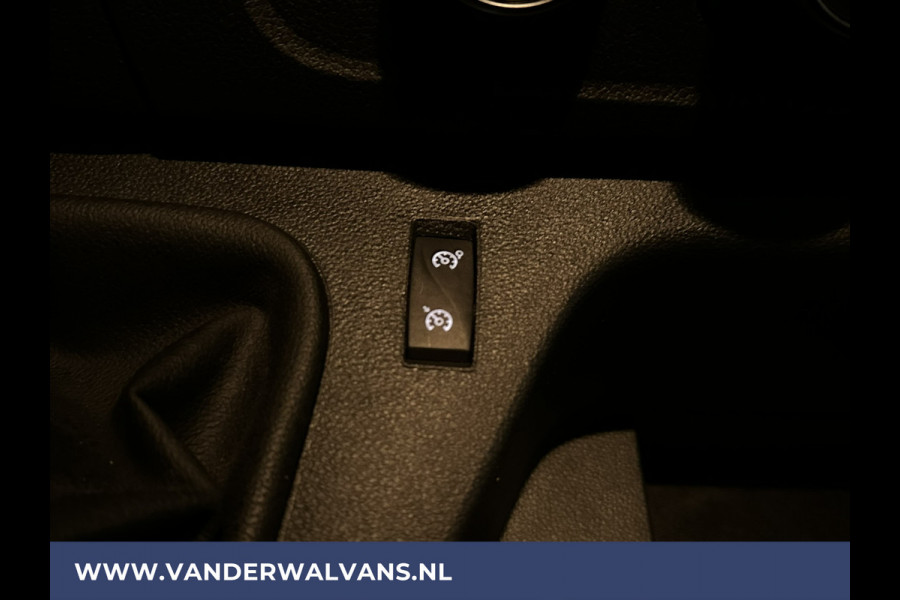 Renault Master 2.3 dCi 136pk L2H2 Euro6 Airco | Navigatie | Camera | 2500kg Trekhaak | LED cruisecontrol, parkeersensoren, bijrijdersbank