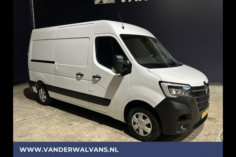 Renault Master 2.3 dCi 136pk L2H2 Euro6 Airco | Navigatie | Camera | 2500kg Trekhaak | LED cruisecontrol, parkeersensoren, bijrijdersbank