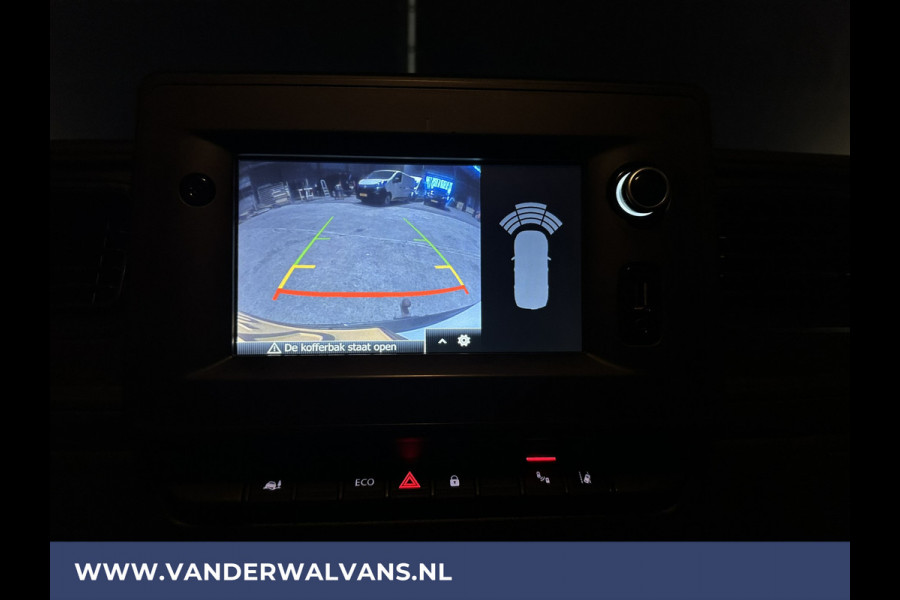 Renault Master 2.3 dCi 136pk L2H2 Euro6 Airco | Navigatie | Camera | 2500kg Trekhaak | LED cruisecontrol, parkeersensoren, bijrijdersbank