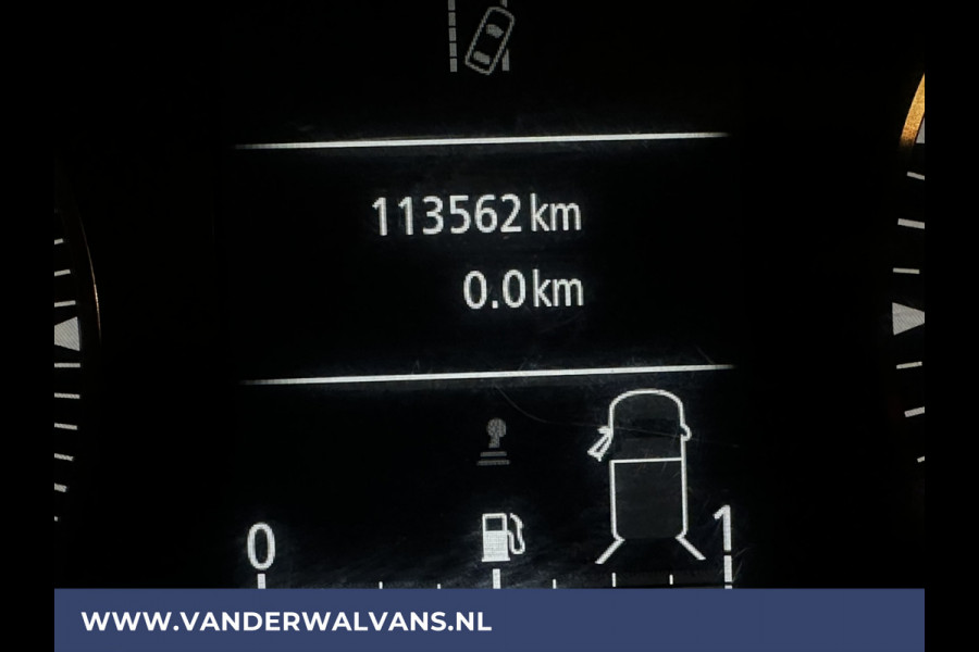 Renault Master 2.3 dCi 136pk L2H2 Euro6 Airco | Navigatie | Camera | 2500kg Trekhaak | LED cruisecontrol, parkeersensoren, bijrijdersbank