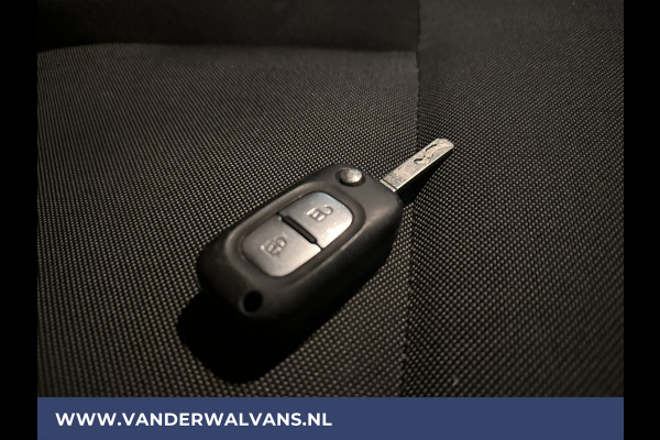 Renault Master 2.3 dCi 136pk L2H2 Euro6 Airco | Navigatie | Camera | 2500kg Trekhaak | LED cruisecontrol, parkeersensoren, bijrijdersbank