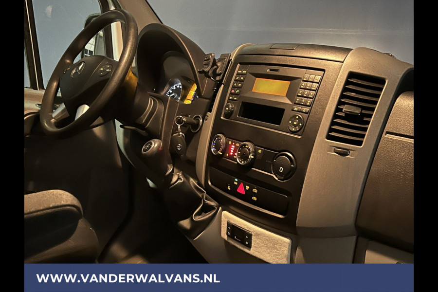 Mercedes-Benz Sprinter 316 CDI 163 pk L2H2 Euro6 Airco | 2800kg trekhaak | Cruisecontrol | Parkeersensoren