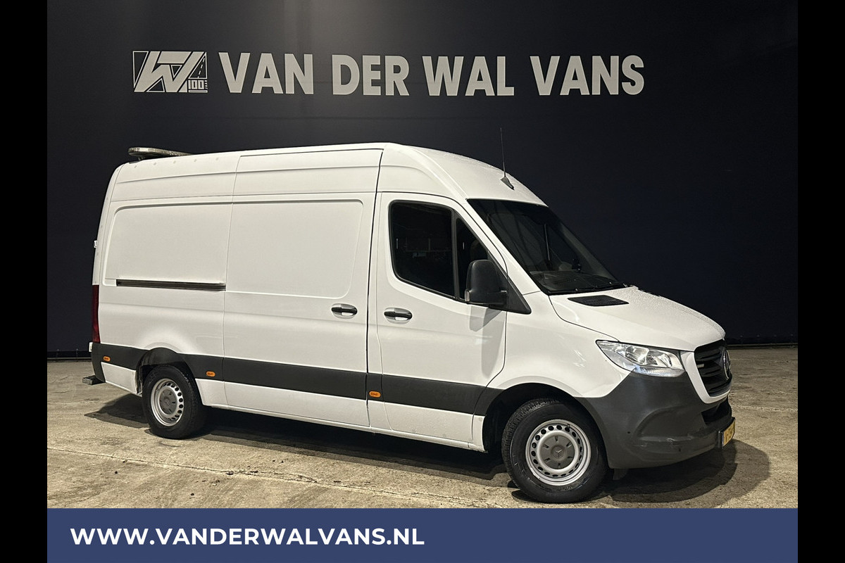 Mercedes-Benz Sprinter 316 CDI 164pk 3500kg Trekhaak L2H2 Euro6 Airco | Omvormer | Camera | Apple Carplay Android Auto, Cruisecontrol, Parkeersensoren Mercedes-Benz Sprinter 316 CDI 164pk 3500kg Trekhaak L2H2 Euro6 Airco | Omvormer | Camera | Apple Carplay Android Auto, Cruisecontrol, Parkeersensoren