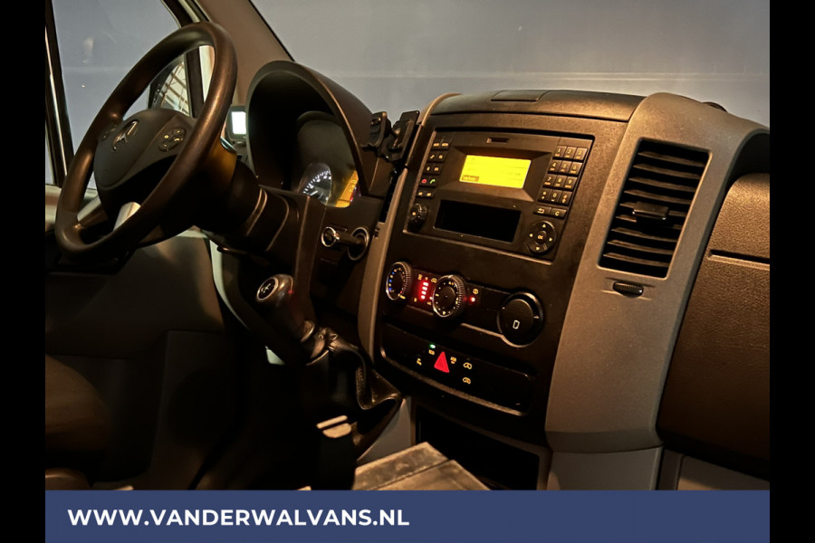 Mercedes-Benz Sprinter 316 CDI 163 pk L2H2 Euro6 Airco | 2800kg Trekhaak | Cruisecontrol parkeersensoren, chauffeursstoel