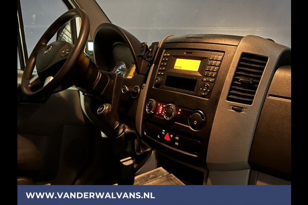 Mercedes-Benz Sprinter 316 CDI 163 pk L2H2 Euro6 Airco | 2800kg Trekhaak | Cruisecontrol parkeersensoren, chauffeursstoel