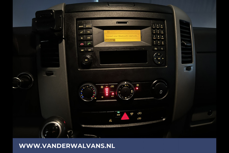 Mercedes-Benz Sprinter 316 CDI 163 pk L2H2 Euro6 Airco | 2800kg Trekhaak | Cruisecontrol parkeersensoren, chauffeursstoel