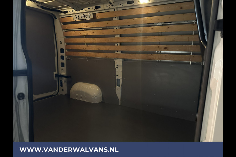 Renault Master 2.3 dCi 136pk L2H2 Euro6 Airco | Camera | Navigatie | Cruisecontrol | Trekhaak | Parkeersensoren Bijrijdersbank