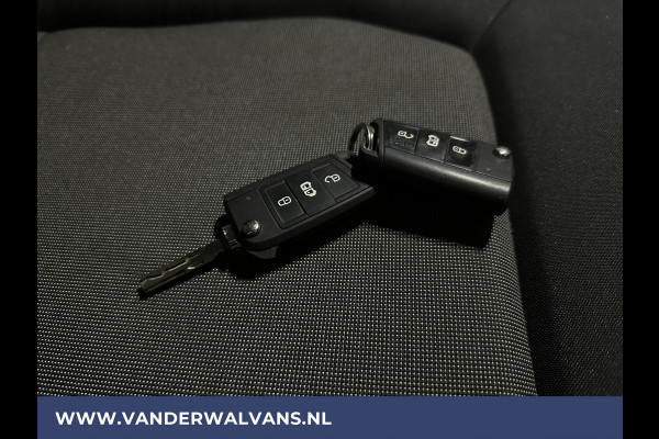 Volkswagen Crafter 2.0 TDI 141pk L3H3 L2H2 Euro6 Airco | Camera | Apple Carplay | Cruisecontrol Android Auto, Chauffeursstoel