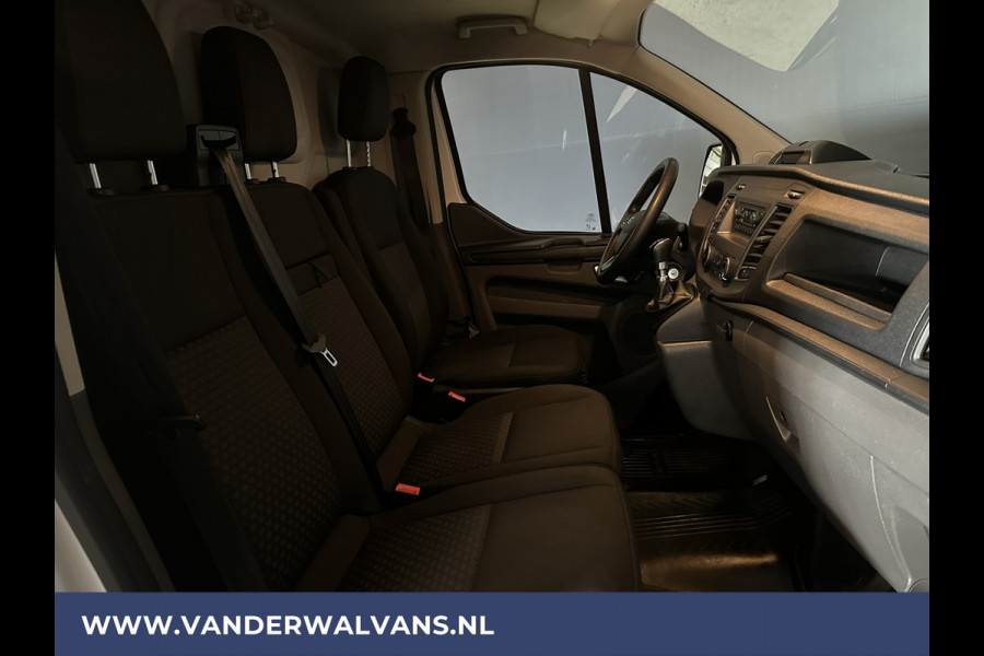 Ford Transit Custom 2.0 TDCI 130 pk L2H1 Euro6 Airco | LED | Cruisecontrol | Verwarmde voorruit | Parkeersensoren Bijrijdersbank, 2800kg trekvermogen