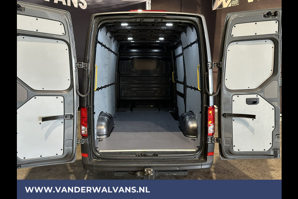 Volkswagen Crafter 2.0 TDI 140 pk L3H3 L2H2 Euro6 Airco | Cruisecontrol | 3000kg Trekhaak Bijrijdersbank