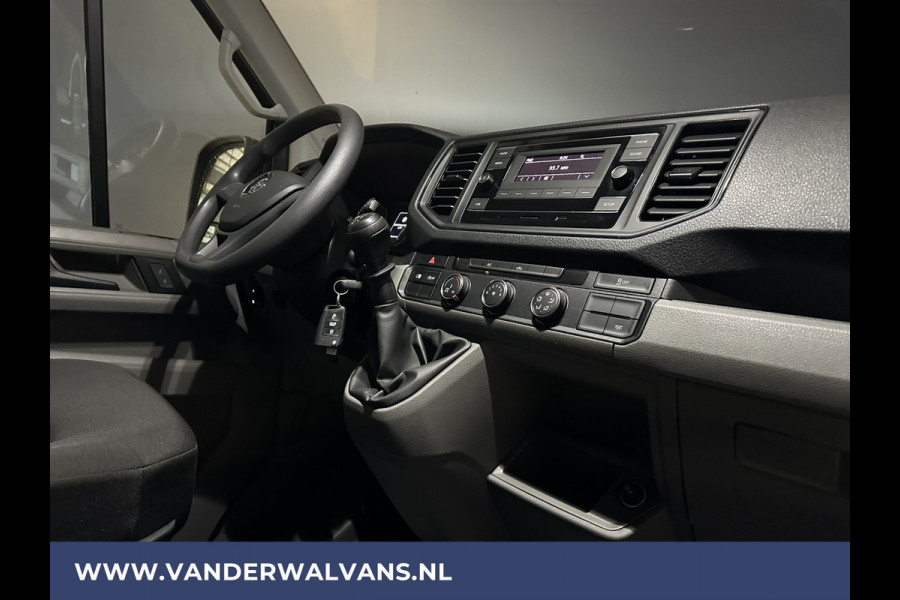 Volkswagen Crafter 2.0 TDI 140 pk L3H3 L2H2 Euro6 Airco | Cruisecontrol | 3000kg Trekhaak Bijrijdersbank