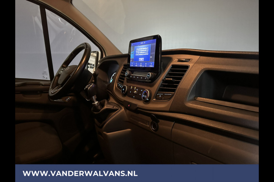 Ford Transit Custom 2.0 TDCI 130pk L1H1 Euro6 Airco | Navigatie | LED | Apple Carplay | 2500kg Trekhaak Android Auto, Cruisecontrol, Sidebars, Verwarmde Voorruit, Bijrijdersbank, Parkeersensoren