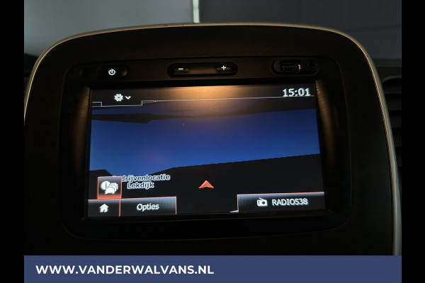 Renault Trafic 1.6 dCi L1H1 Euro6 Airco | Navigatie | Imperiaal | Cruisecontrol | Trekhaak | Parkeersensoren | Bijrijdersbank
