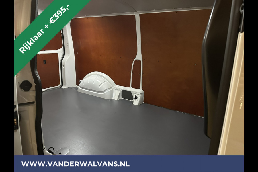 Volkswagen Transporter 2.0 TDI L2H1 Euro6 RIJKLAAR Airco | Navigatie | Apple Carplay | Android Auto | Trekhaak Cruisecontrol, Parkeersensoren