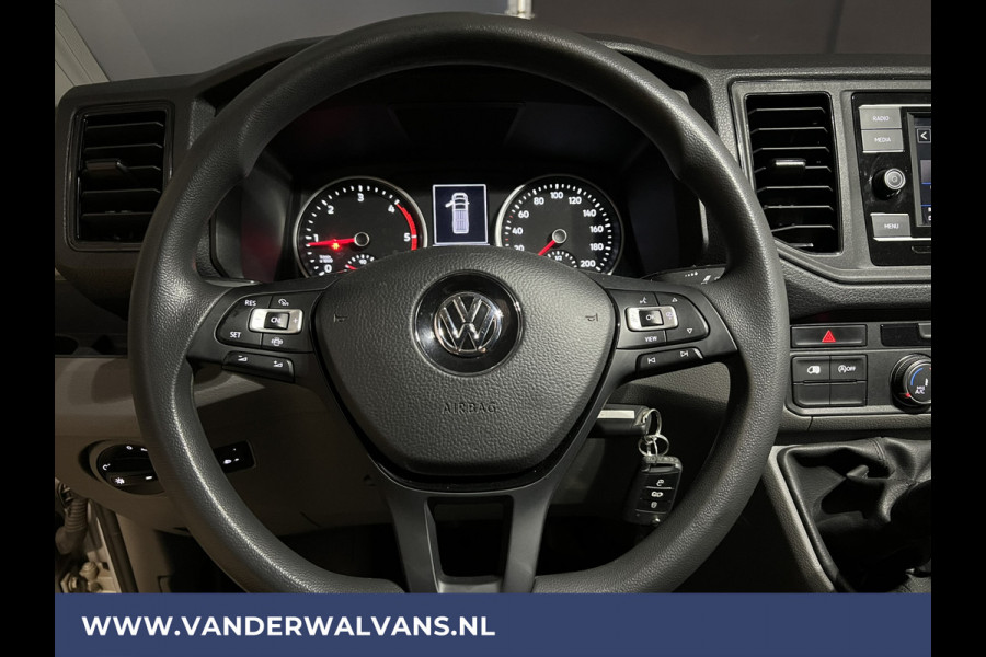 Volkswagen Crafter 2.0 TDI 140 pk L3H3 L2H2 Euro6 Airco | Camera | Apple Carplay | Android Auto | Cruisecontrol Parkeersensoren, Bijrijdersbank