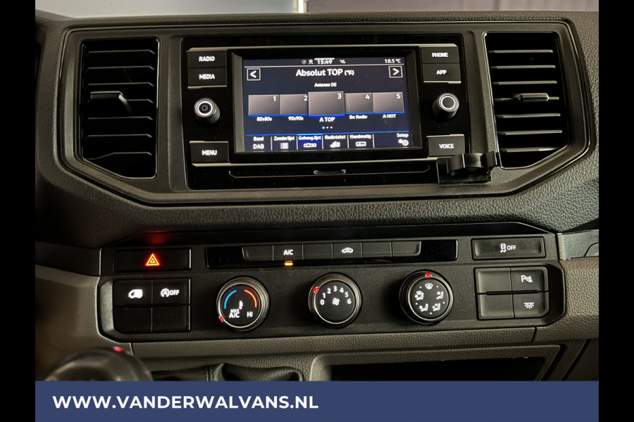 Volkswagen Crafter 2.0 TDI 140 pk L3H3 L2H2 Euro6 Airco | Camera | Apple Carplay | Android Auto | Cruisecontrol Parkeersensoren, Bijrijdersbank