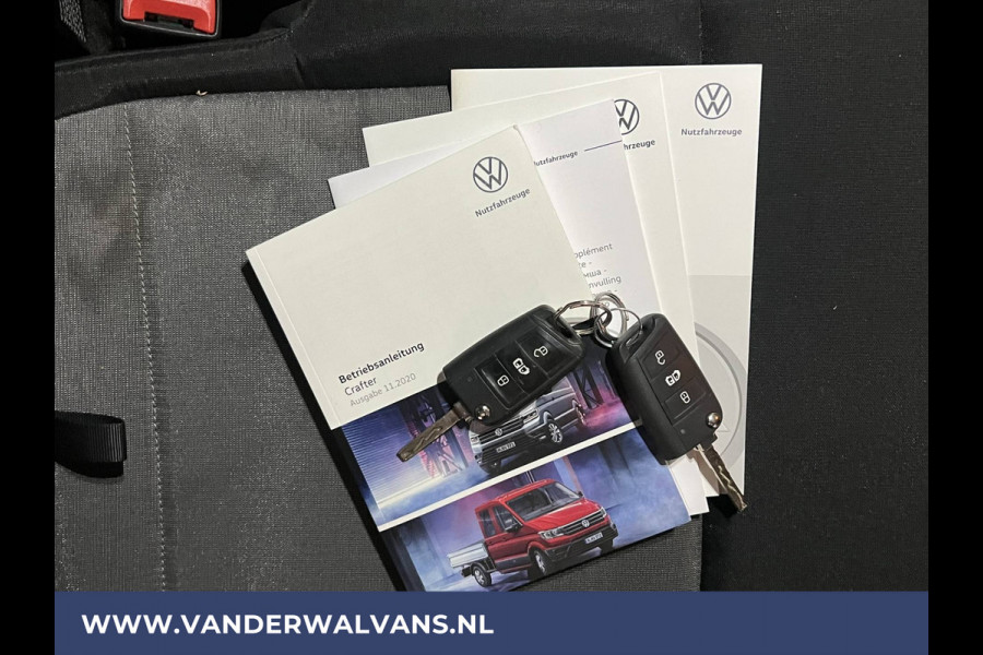 Volkswagen Crafter 2.0 TDI 140 pk L3H3 L2H2 Euro6 Airco | Camera | Apple Carplay | Android Auto | Cruisecontrol Parkeersensoren, Bijrijdersbank