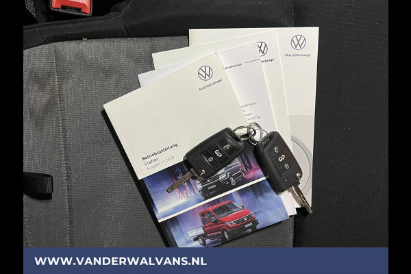 Volkswagen Crafter 2.0 TDI 140 pk L3H3 L2H2 Euro6 Airco | Camera | Apple Carplay | Android Auto | Cruisecontrol Parkeersensoren, Bijrijdersbank
