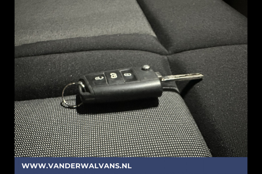 Volkswagen Crafter 2.0 TDI L3H2 L2H1 Euro6 Airco | Camera | Apple Carplay | Android Auto Parkeersensoren, Verwarmde voorruit, Bijrijdersbank
