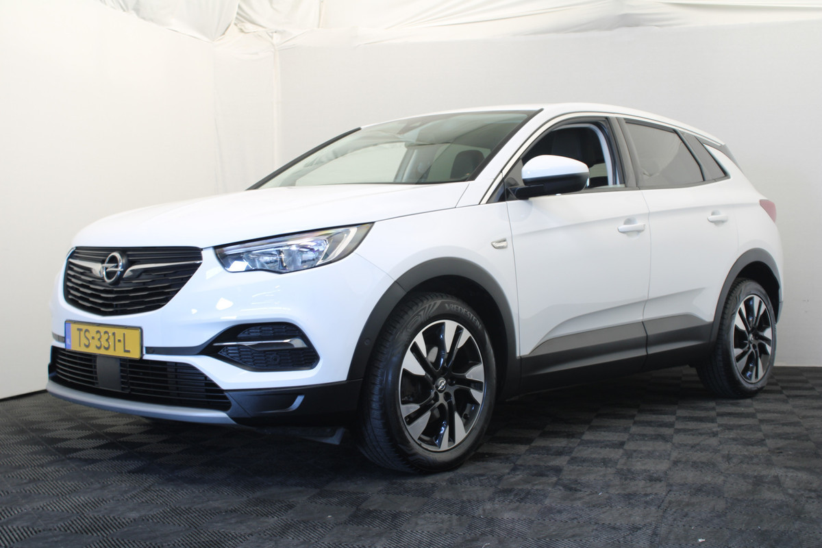 Opel Grandland X 1.2 Turbo Business Executive | trekhaak | half leer | navi Opel Grandland X 1.2 Turbo Business Executive | trekhaak | half leer | navi