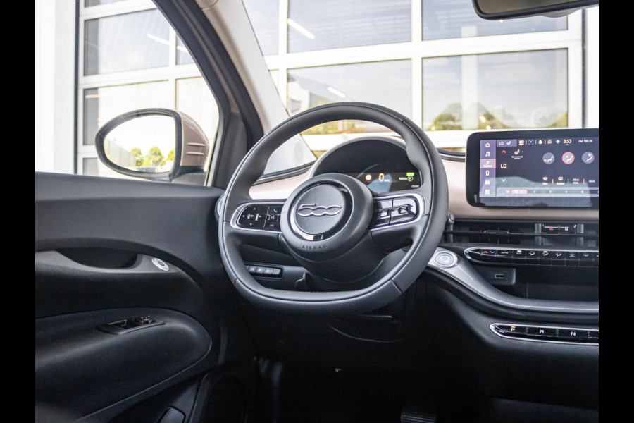 Fiat 500E 42 kWh | Clima | Cruise | Pack Winter | BSM | 16" | LED | Apple Carplay