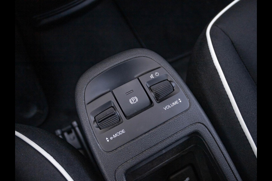 Fiat 500E 42 kWh | Clima | Cruise | Pack Winter | BSM | 16" | LED | Apple Carplay