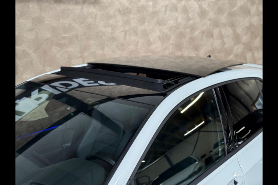 Volkswagen Golf 8 2.0 TSI R 4MOTION Performance | Drift mode| Pano | AKRAPOVIC | Harman/Kardon | Stoelventilatie Side assist