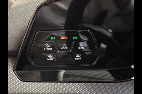 Volkswagen Golf 8 2.0 TSI R 4MOTION Performance | Drift mode| Pano | AKRAPOVIC | Harman/Kardon | Stoelventilatie Side assist