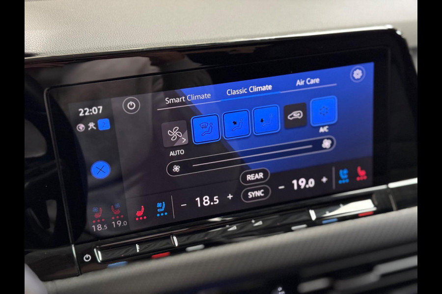 Volkswagen Golf 8 2.0 TSI R 4MOTION Performance | Drift mode| Pano | AKRAPOVIC | Harman/Kardon | Stoelventilatie Side assist