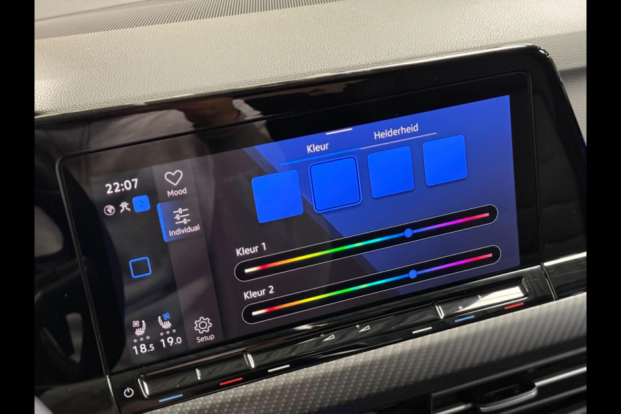 Volkswagen Golf 8 2.0 TSI R 4MOTION Performance | Drift mode| Pano | AKRAPOVIC | Harman/Kardon | Stoelventilatie Side assist