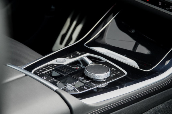 BMW X5 xDrive 50e Launch Edition *M-Sport Pro / Panorama / Luchtvering / Harman-Kardon / HUD / Memory*
