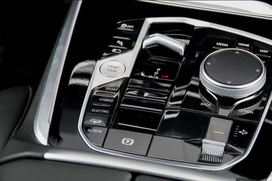 BMW X5 xDrive 50e Launch Edition *M-Sport Pro / Panorama / Luchtvering / Harman-Kardon / HUD / Memory*