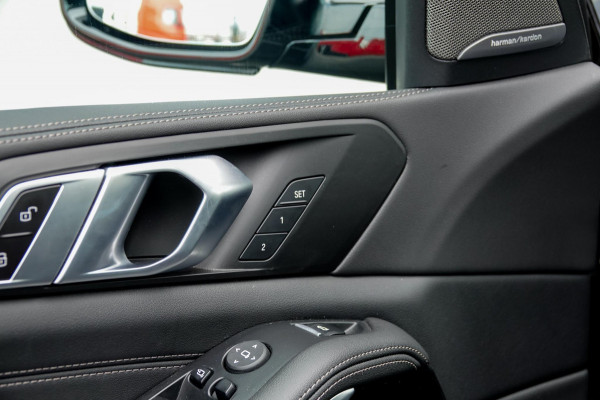 BMW X5 xDrive 50e Launch Edition *M-Sport Pro / Panorama / Luchtvering / Harman-Kardon / HUD / Memory*