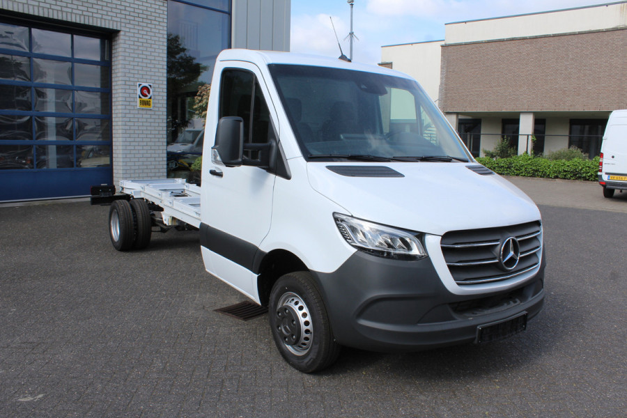 Mercedes-Benz Sprinter 517 CDI L3 Pro BPM vrij Chassis cabine 3500 kg trekhaak, MBUX 10.25, LED koplampen, Geveerde stoel, Etc.