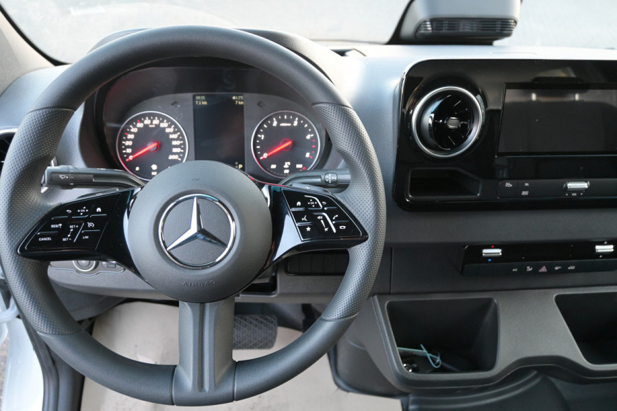 Mercedes-Benz Sprinter 517 CDI L3 Pro BPM vrij Chassis cabine 3500 kg trekhaak, MBUX 10.25, LED koplampen, Geveerde stoel, Etc.
