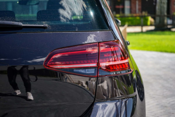 Volkswagen Golf 7.5 R 4Motion 2.0 TSI R20 DSG