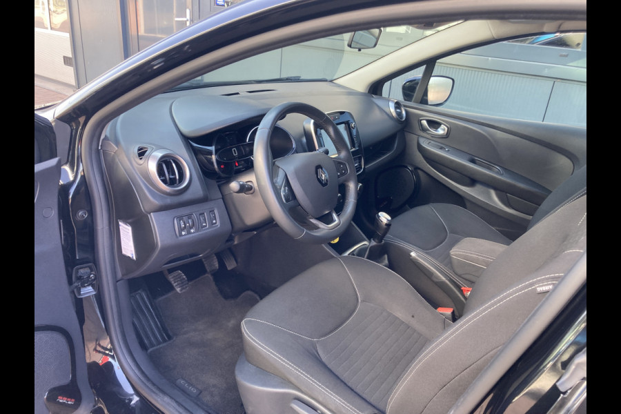 Renault Clio Estate 1.5 DCi 90pk Limited NAVI/CRUISE/DAB/AIRCO/PDC/16INCH
