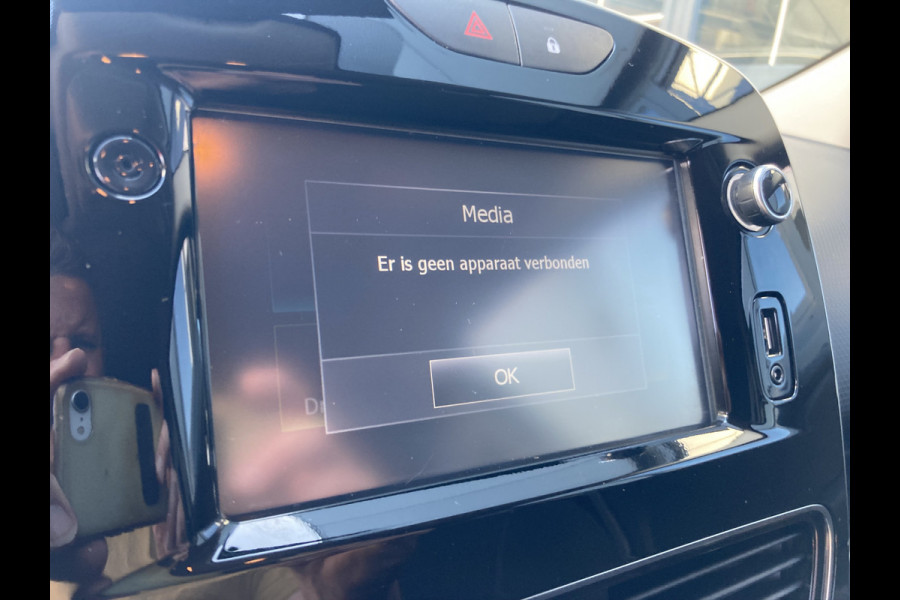 Renault Clio Estate 1.5 DCi 90pk Limited NAVI/CRUISE/DAB/AIRCO/PDC/16INCH