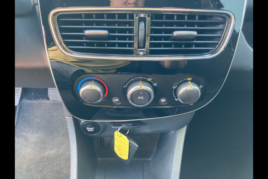 Renault Clio Estate 1.5 DCi 90pk Limited NAVI/CRUISE/DAB/AIRCO/PDC/16INCH