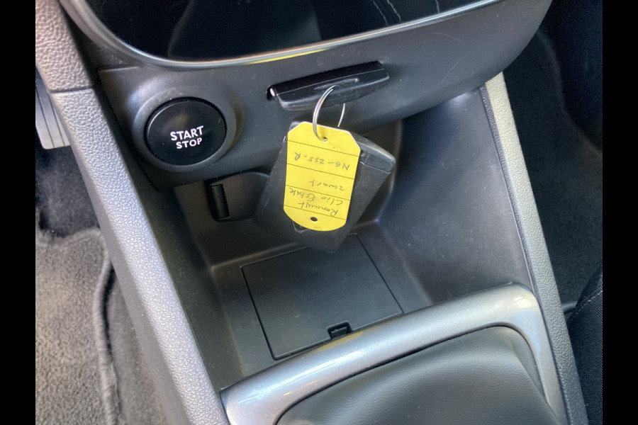 Renault Clio Estate 1.5 DCi 90pk Limited NAVI/CRUISE/DAB/AIRCO/PDC/16INCH