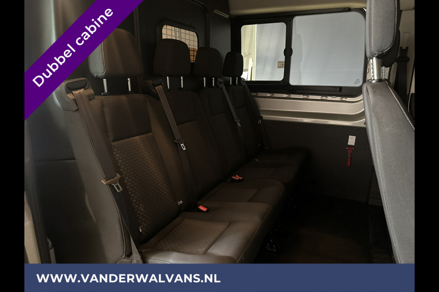 Ford Transit 2.0 TDCI 131pk L3H2 Dubbele Cabine Euro6 Airco | 6-zits | 2500kg Trekhaak | Cruisecontrol | Parkeersensoren Verwarmde voorruit