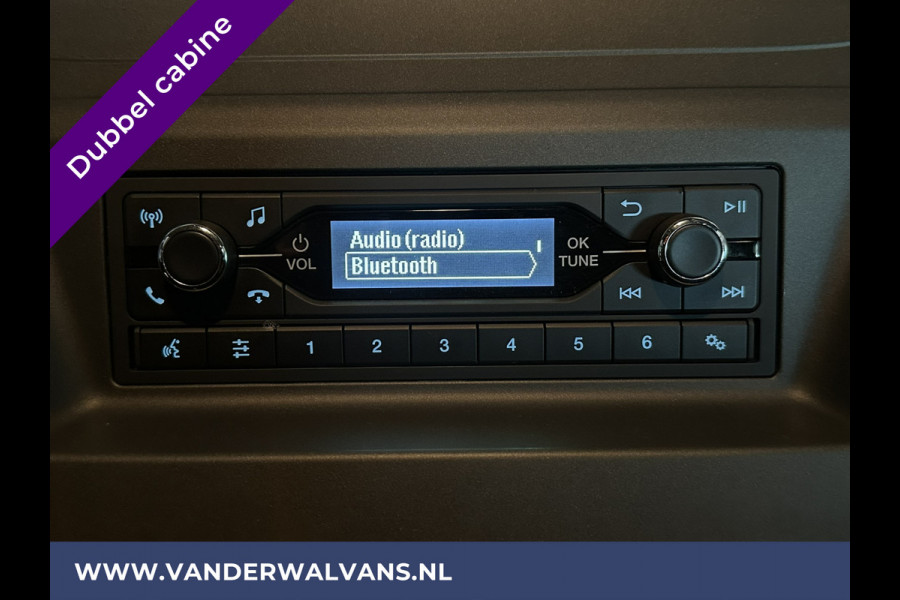 Ford Transit 2.0 TDCI 131pk L3H2 Dubbele Cabine Euro6 Airco | 6-zits | 2500kg Trekhaak | Cruisecontrol | Parkeersensoren Verwarmde voorruit