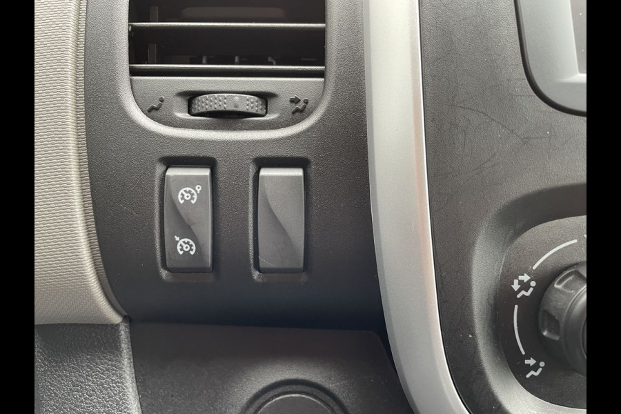 Renault Trafic 1.6 dCi E6 Comfort Lengte 2 3 Zits BPM Vrij! Lease €264 p/m, Laadbrug, Airco, Navi, PDC, Volledig onderhoudshistorie aanwezig
