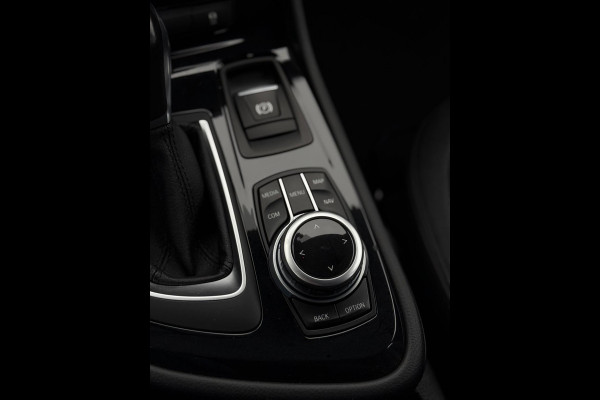 BMW 2 Serie Active Tourer 218i High Executive Launch Edition H/K