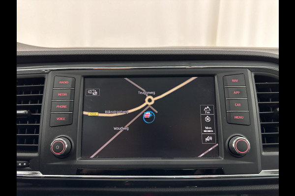 Seat Ateca 1.5 TSI Style Business Intense Aut. *DIGI-COCKPIT | FULL-LED | BLINDSPOT | ADAPTIVE-CRUISE | BEATS-AUDIO | CAMERA | KEYLESS | NAVI-FULLMAP | DYNAMICA-MICROFIBRE | SPORT-SEATS | DAB+ | TOWBAR | SHIFT-PADDLES | CARPLAY | 18"