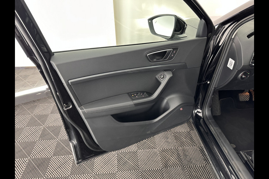 Seat Ateca 1.5 TSI Style Business Intense Aut. *DIGI-COCKPIT | FULL-LED | BLINDSPOT | ADAPTIVE-CRUISE | BEATS-AUDIO | CAMERA | KEYLESS | NAVI-FULLMAP | DYNAMICA-MICROFIBRE | SPORT-SEATS | DAB+ | TOWBAR | SHIFT-PADDLES | CARPLAY | 18"